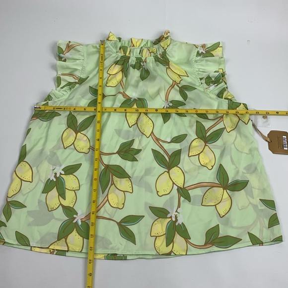 Ryegrass Lemon Print Ruffle Sleeve Top Size Large Green Yellow New NWT - Picture 7 of 11